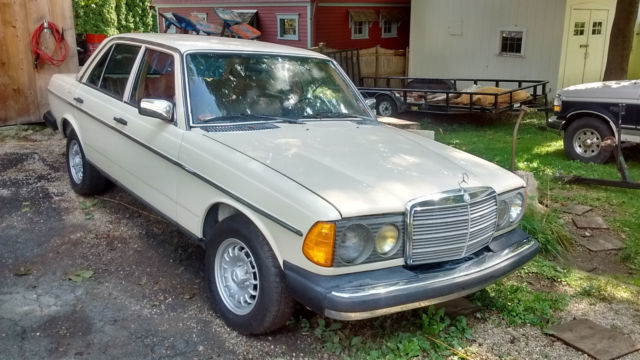 1982 Mercedes-Benz 300-Series W123 - photo 3