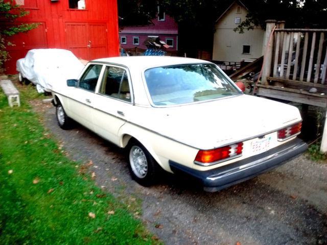 1982 Mercedes-Benz 300-Series W123 - photo 4