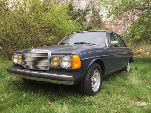 1982 Mercedes 300d turbo diesel - no rot, no bondo, low miles! 1982 Mercedes-Benz 300-Series