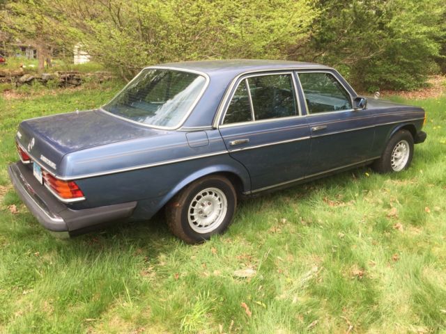 1982 Mercedes-Benz 300-Series - photo 4