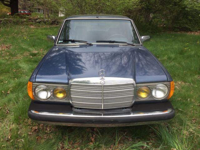 1982 Mercedes-Benz 300-Series - photo 7