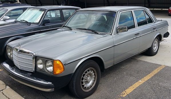 1982 Mercedes 300D - well maintained NO RESERVE 1982 Mercedes-Benz 300-Series