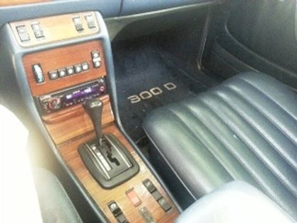 1982 Mercedes-Benz 300-Series - photo 3