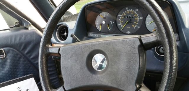1982 Mercedes-Benz 300-Series - photo 9