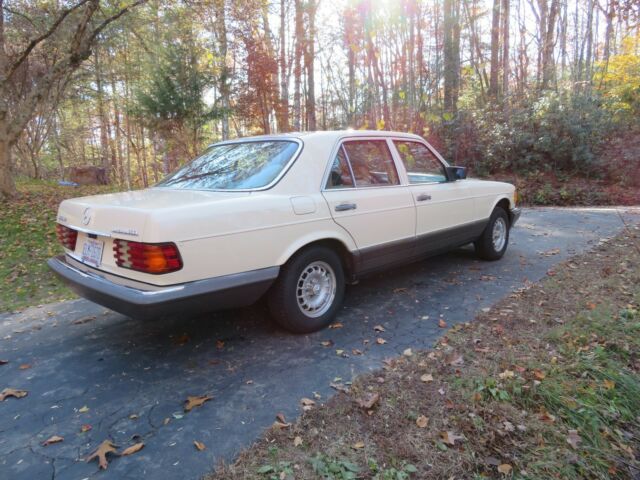 1982 Mercedes-Benz 300-Series - photo 6