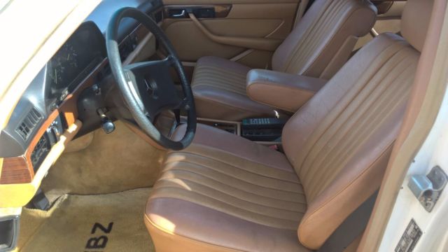 1982 Mercedes-Benz 300-Series - photo 2