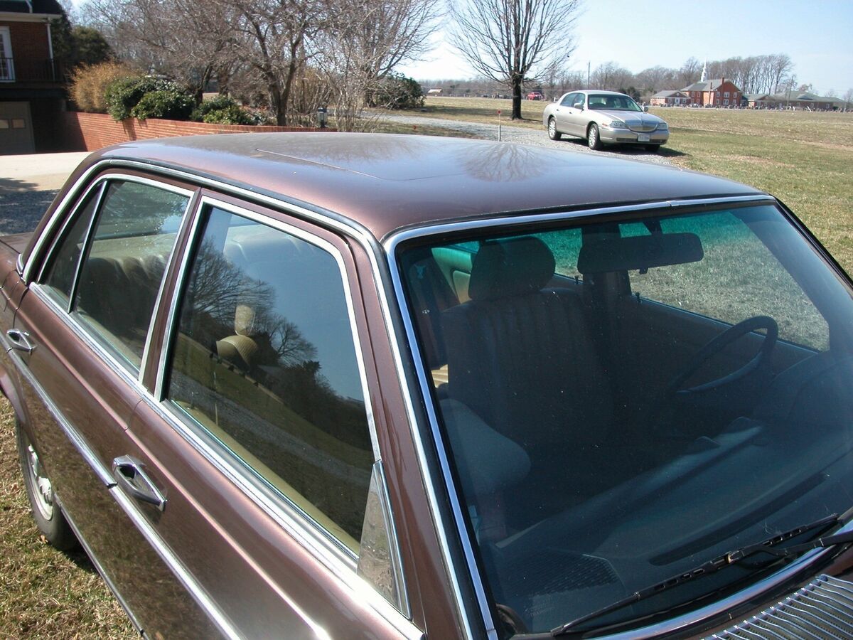 1982 Mercedes-Benz 300-Series - photo 7