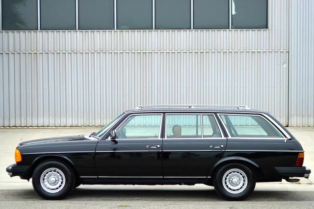 1982 Mercedes-Benz 300-Series 300TD wagon turbo diesel 3rd seat leather - photo 4