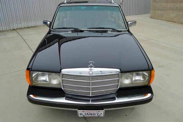 1982 Mercedes-Benz 300-Series 300TD wagon turbo diesel 3rd seat leather - photo 9