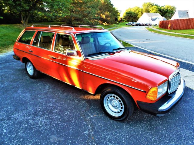 1982 Mercedes-Benz 300-Series TURBODIESEL WAGON NO RESERVE - photo 10