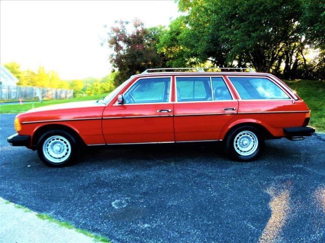 1982 Mercedes-Benz 300-Series TURBODIESEL WAGON NO RESERVE - photo 3