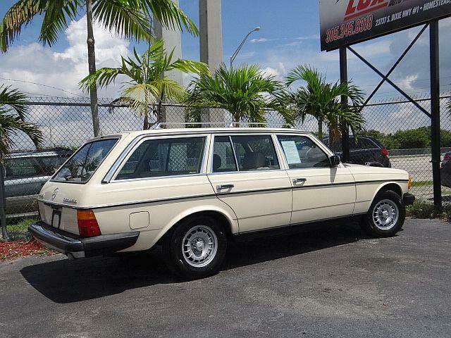 1982 Mercedes-Benz 300-Series Mercedes 300-Series 300TD Staion Wagon 300 TD Turb - photo 12