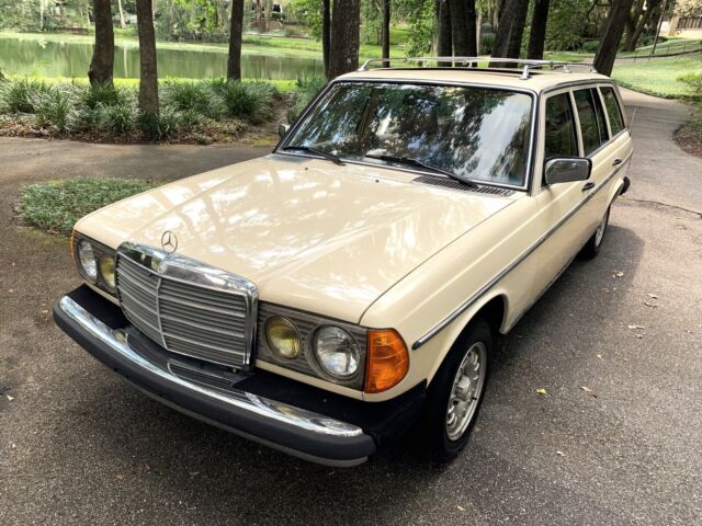 1982 Mercedes-Benz 300-Series 300TD*Diesel Wagon*W123*NO RESERVE! - photo 2