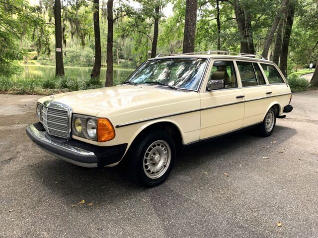 1982 Mercedes-Benz 300-Series 300TD*Diesel Wagon*W123*NO RESERVE! - photo 3
