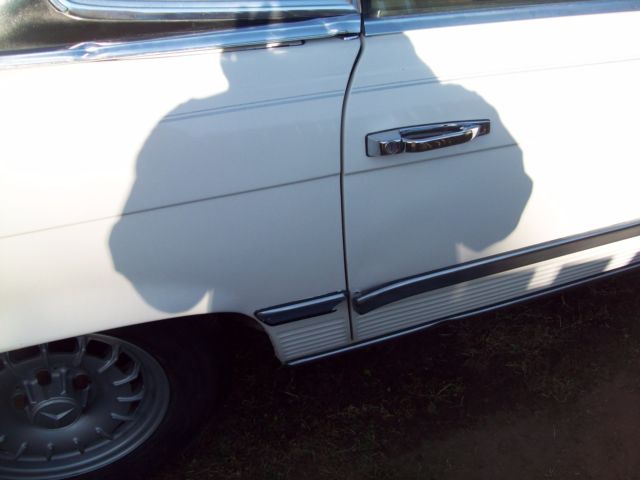 1982 Mercedes-Benz SL-Class Hard Top Convertible Auto V8 - photo 13