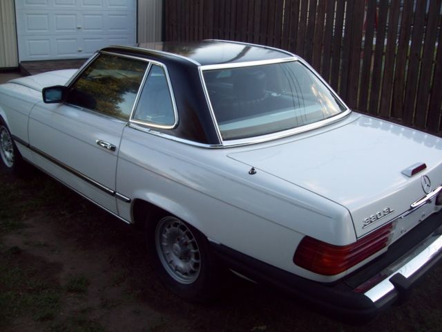 1982 Mercedes-Benz SL-Class Hard Top Convertible Auto V8 - photo 2