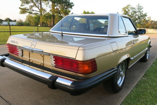 1982 Mercedes-Benz SL-Class Base Convertible 2-Door - photo 8