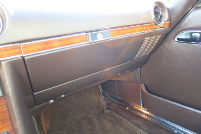 1982 Mercedes-Benz SL-Class Base Convertible 2-Door - photo 9