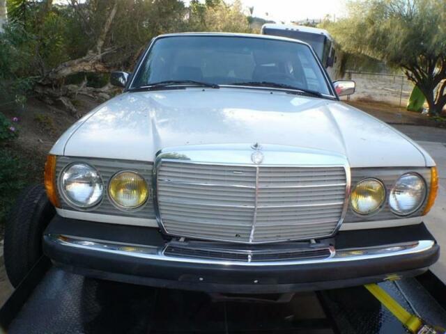 1982 Mercedes-Benz 200-Series 240 D 4dr Diesel Sedan - photo 10