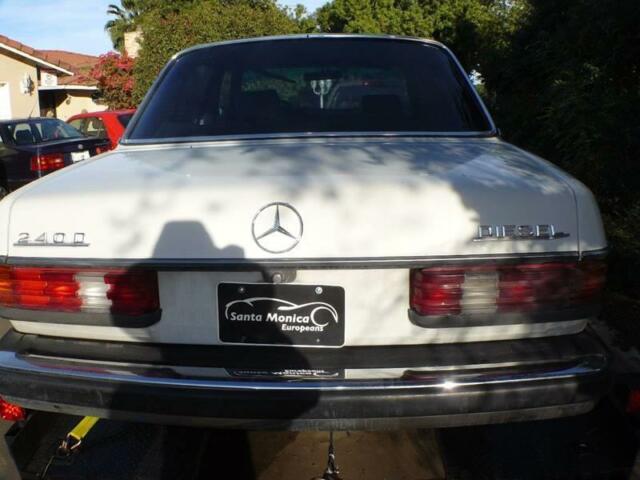 1982 Mercedes-Benz 200-Series 240 D 4dr Diesel Sedan - photo 9