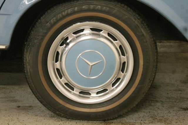 1982 Mercedes-Benz 240 D -- - photo 8