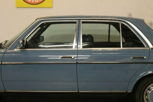 1982 Mercedes-Benz 240 D -- - photo 9