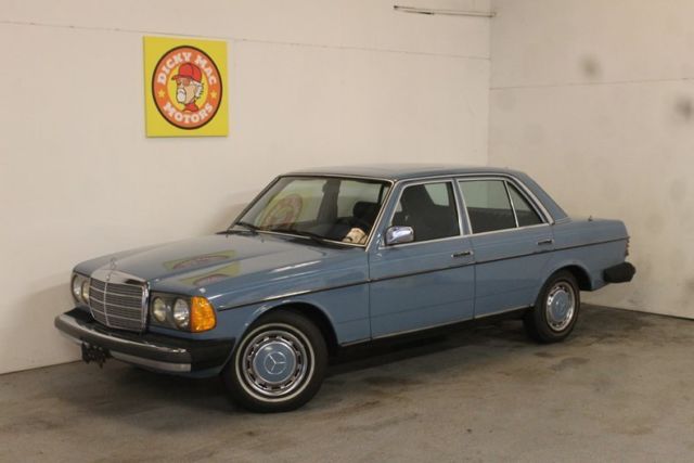 1982 Mercedes-Benz 240 D, great condition 2.4 Liter 4 Cylinder Auto,a/c p 1982 Mercedes-Benz 240 D --