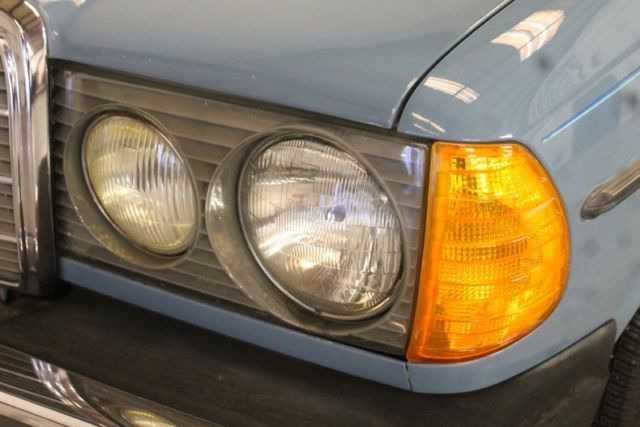 1982 Mercedes-Benz 240 D -- - photo 13