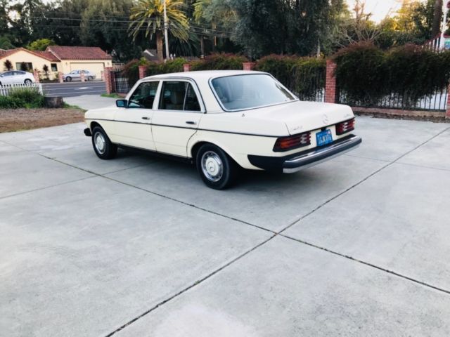 1982 Mercedes-Benz 200-Series 240D - photo 6