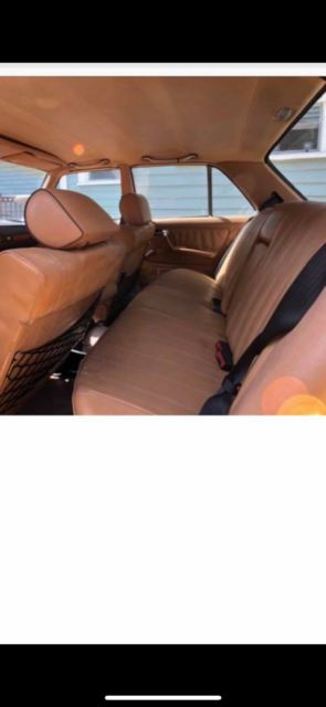 1982 Mercedes-Benz 200-Series - photo 5
