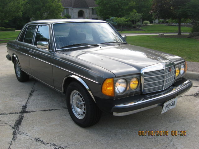 1982 Mercedes-Benz 240D with only 111k miles diesel 1982 Mercedes-Benz 200-Series 240d