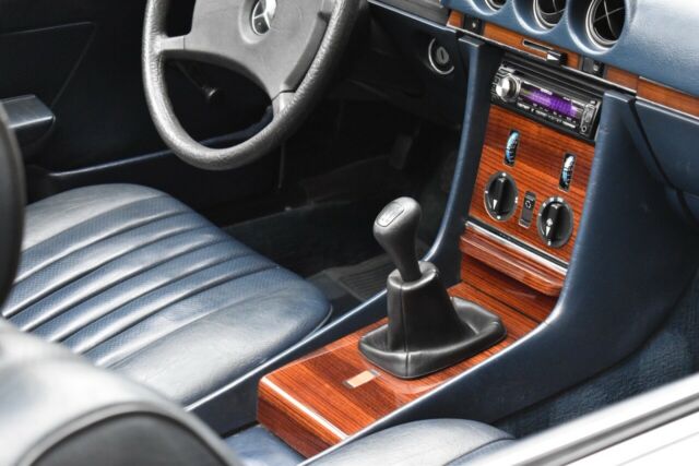 1982 Mercedes-Benz SL-Class - photo 4