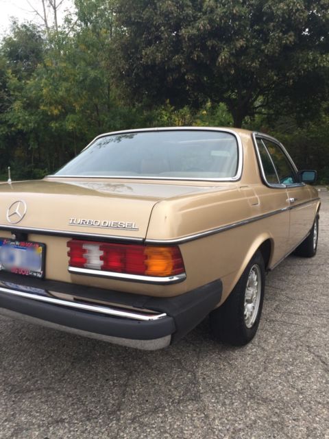 1982 Mercedes-Benz 300-Series - photo 9