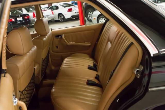 1982 Mercedes-Benz 300-Series 300D 4dr Turbodiesel Sedan - photo 12