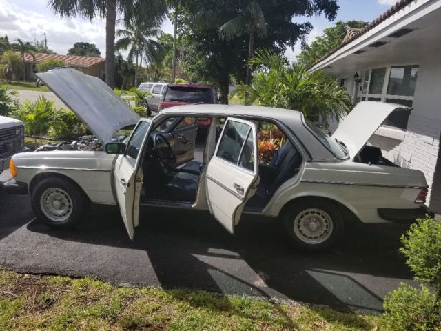 1982 Mercedes-Benz 300-Series 300D Turbodiesel W123 - photo 3