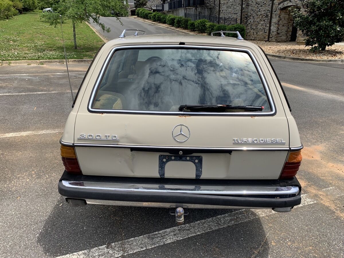 1982 Mercedes-Benz 300-Series TDT - photo 6