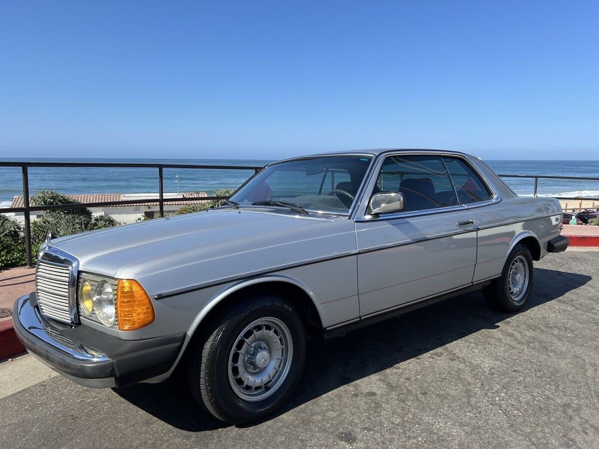 1982 Mercedes-Benz 300-Series CDT - photo 3