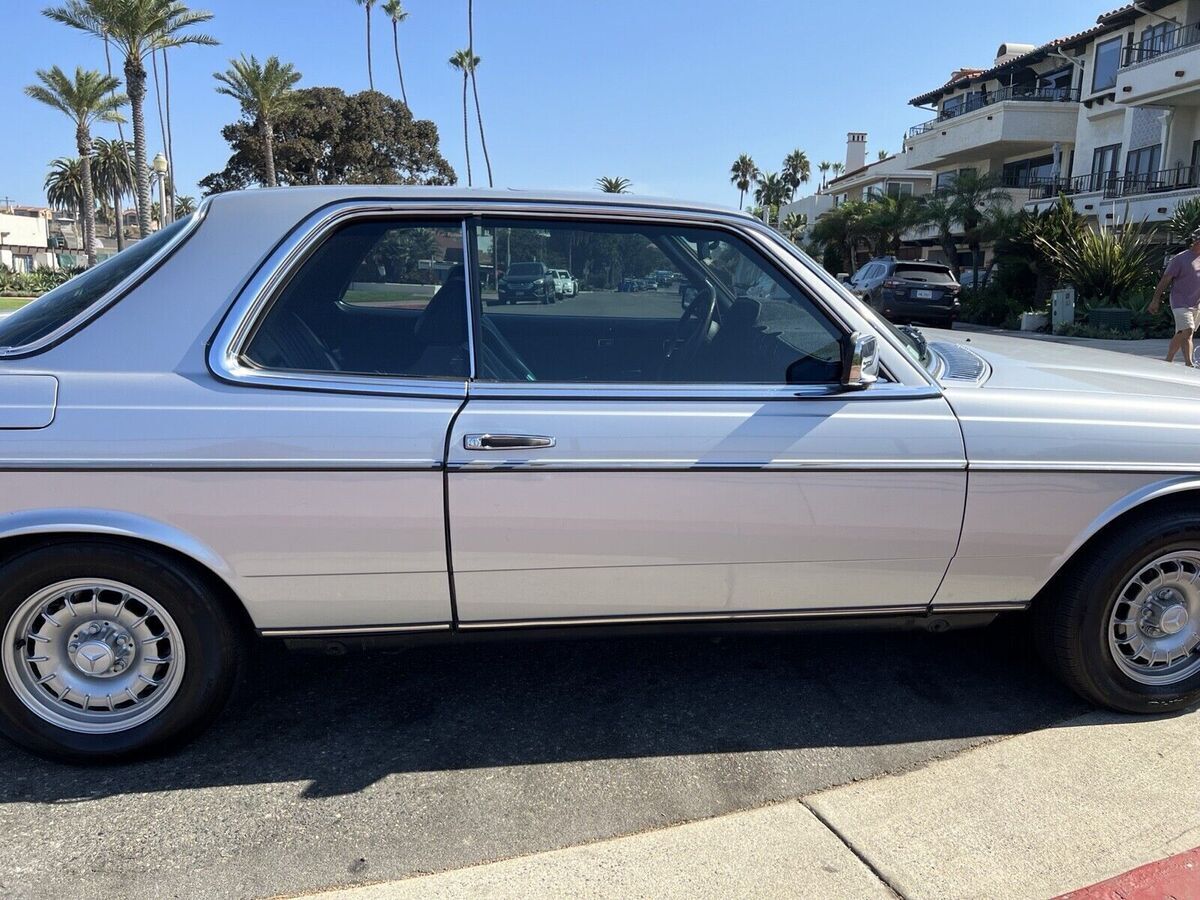 1982 Mercedes-Benz 300-Series CDT - photo 6
