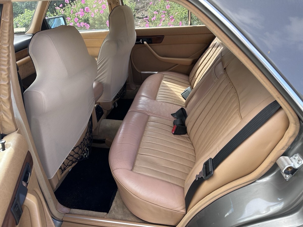 1982 Mercedes-Benz 300-Series SD - photo 10