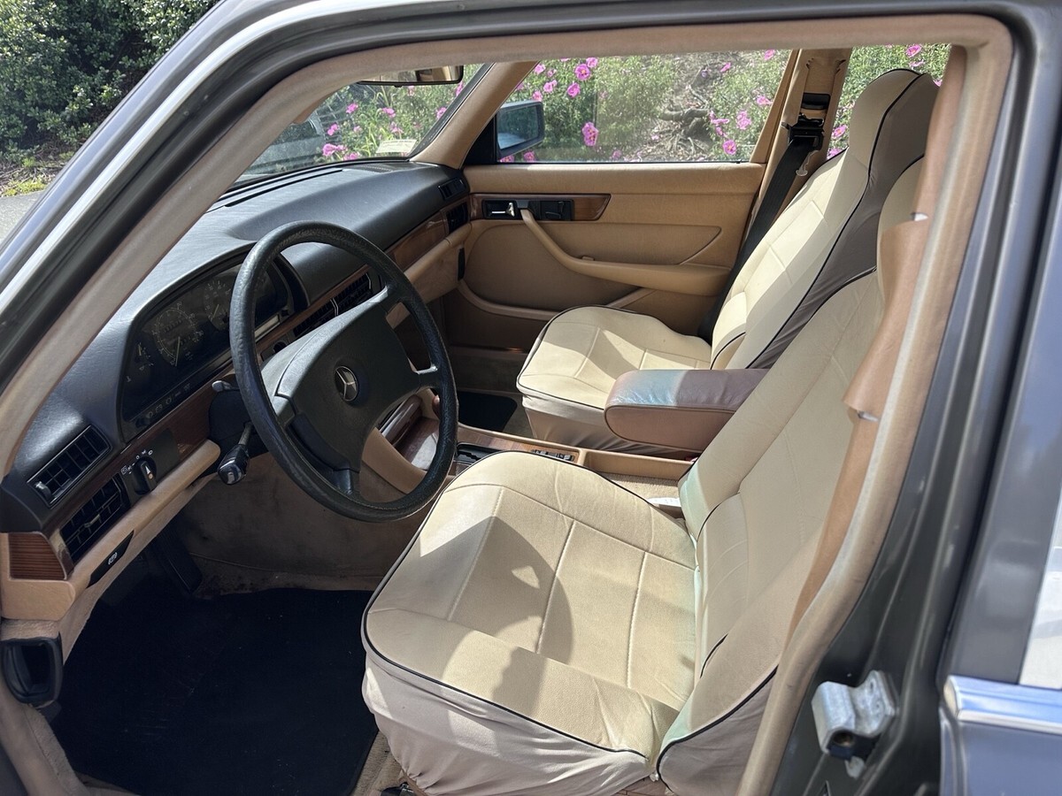 1982 Mercedes-Benz 300-Series SD - photo 8