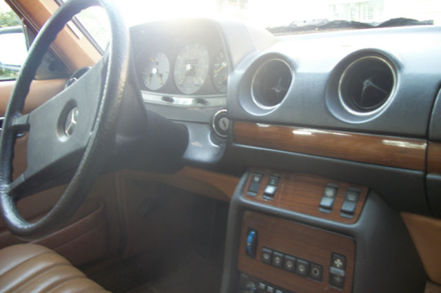 1982 Mercedes-Benz 300-Series - photo 7