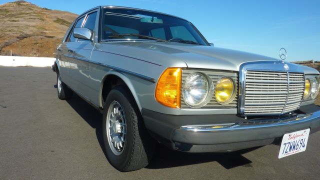 1982 Mercedes-Benz 300-Series - photo 2