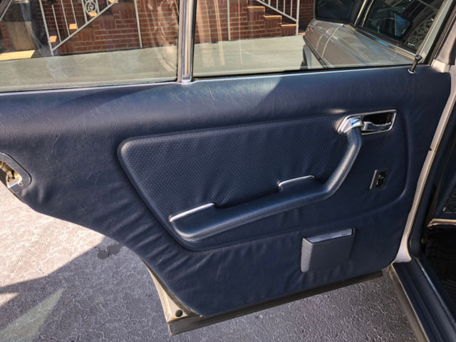 1982 Mercedes-Benz 300-Series - photo 10