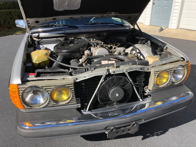 1982 Mercedes-Benz 300-Series - photo 13