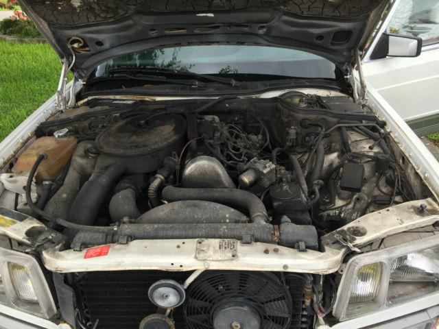 1982 Mercedes-Benz 300-Series - photo 12