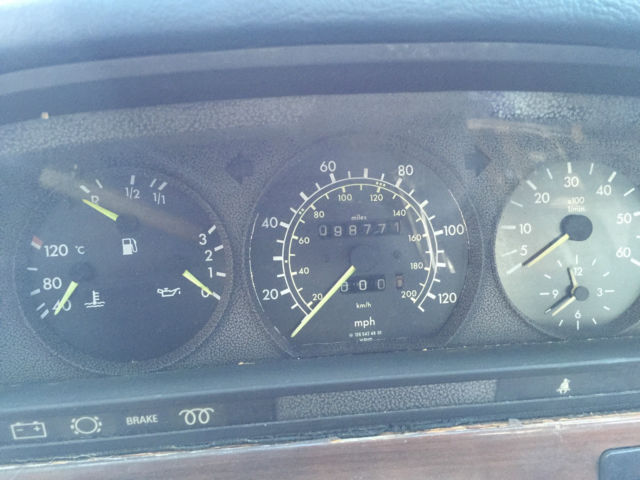 1982 Mercedes-Benz 300-Series - photo 4