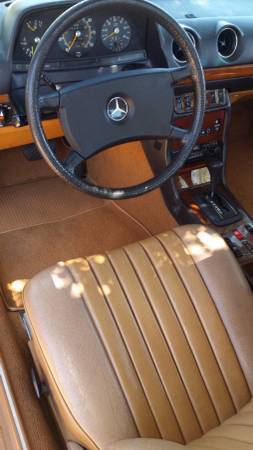 1982 Mercedes-Benz 300-Series Base Coupe 2-Door - photo 3