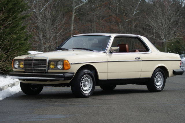 1982 Mercedes-Benz 300-Series