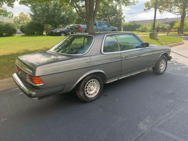 1982 Mercedes-Benz 300-Series - photo 8