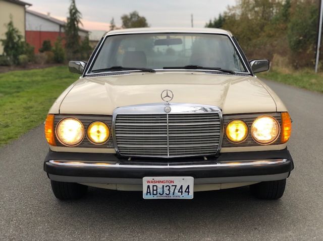1982 Mercedes-Benz 300-Series 300CD Turbo-Diesel Coupe - photo 2